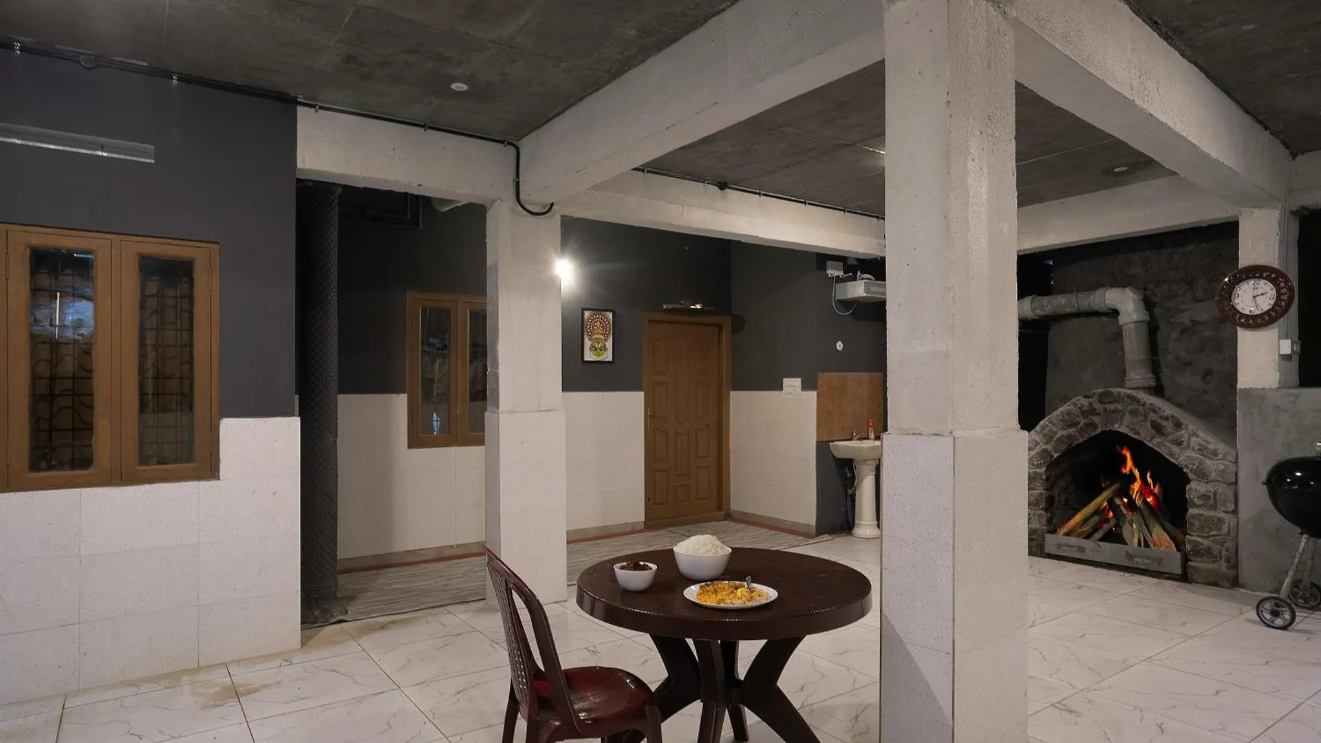 Hill View Homestay Pīrmed