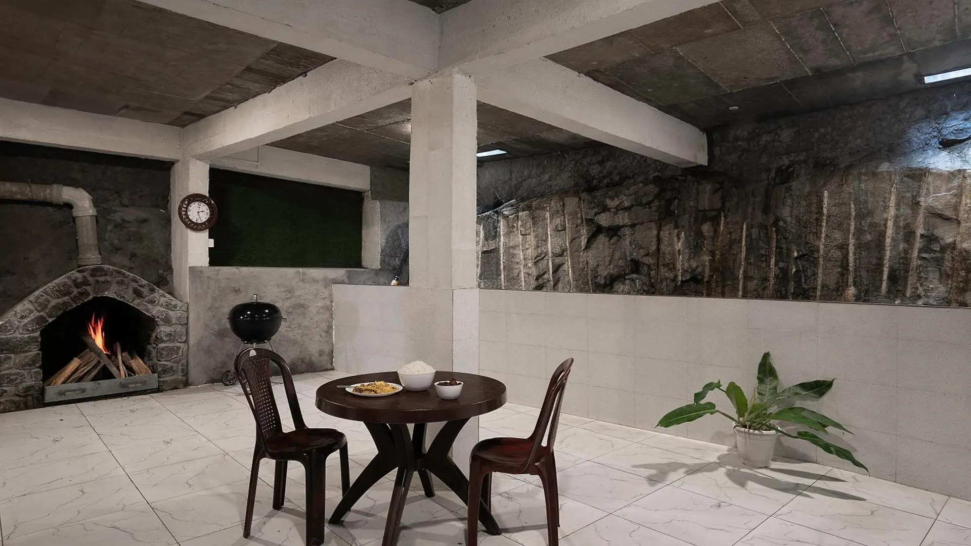 Hill View Homestay Pīrmed